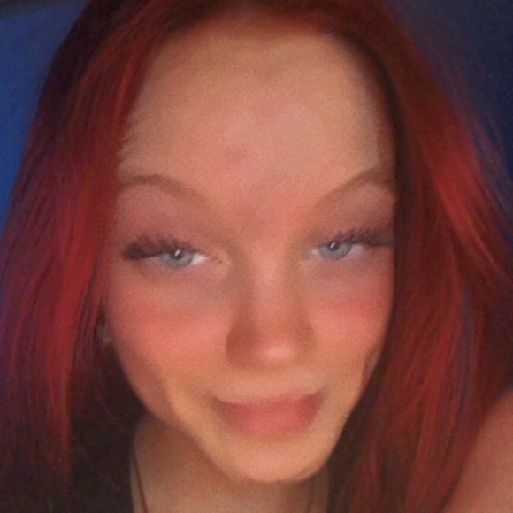 Meet your Posher, Emily - Picture 12 of 14